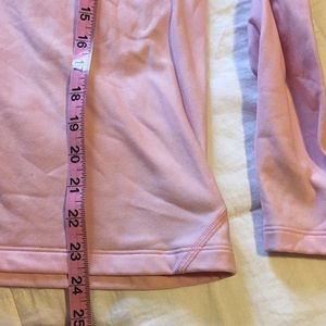 Under Armour Tops - EUC UNDER ARMOUR COLD GEAR Top🌸 Under Armour Tops - EUC UNDER ARMOUR COLD GEAR Top🌸